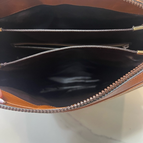 RARE Authentic vintage Celine Triomphe crossbody in suede and leather. EUC. - Picture 10 of 16